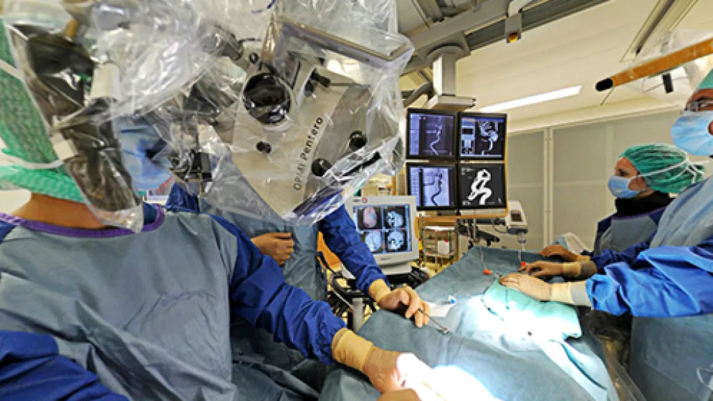 High-precision brain surgery at HUG in Geneva